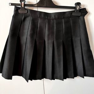 American Apparel black mini skirt